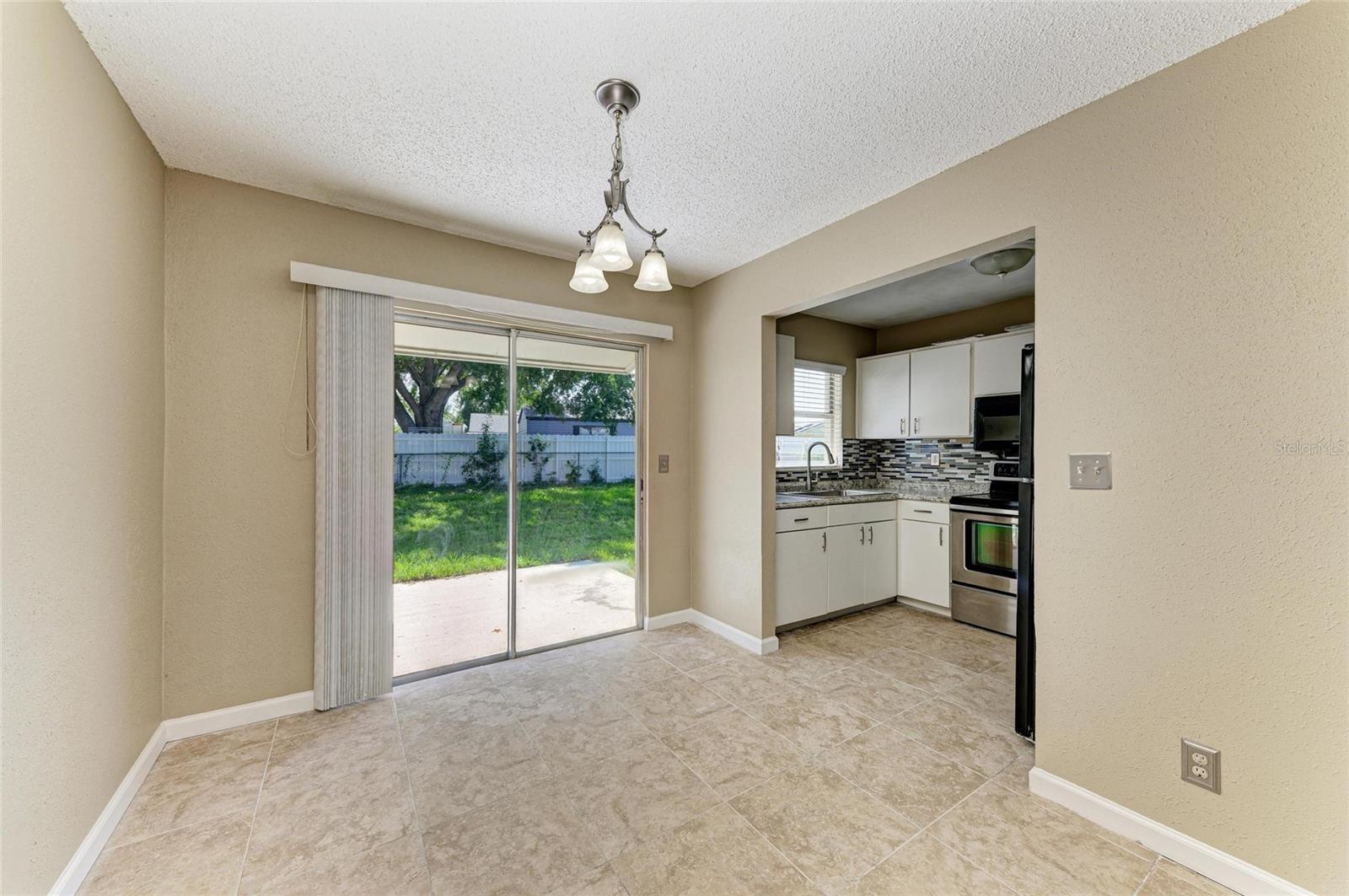 Image 11 of 35 For 444 Flamingo Drive
