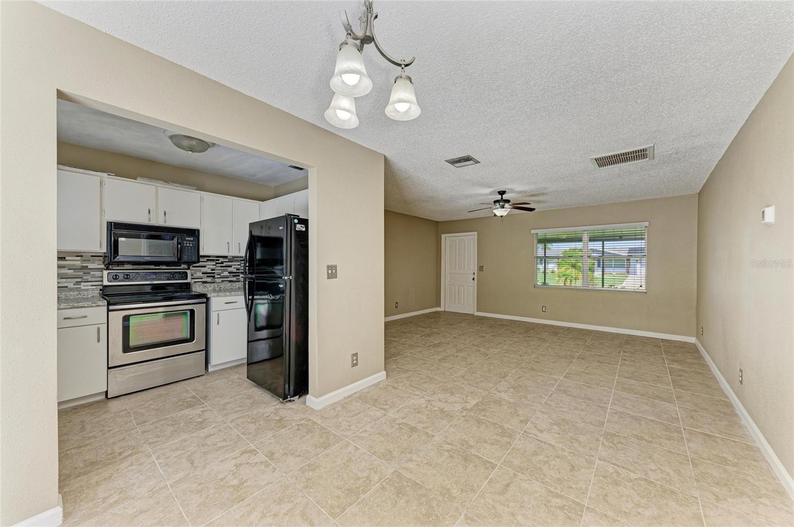 Image 12 of 35 For 444 Flamingo Drive