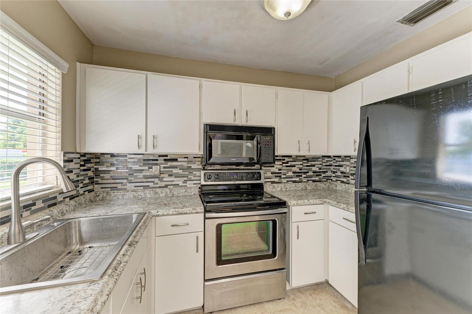 Image 14 of 35 For 444 Flamingo Drive
