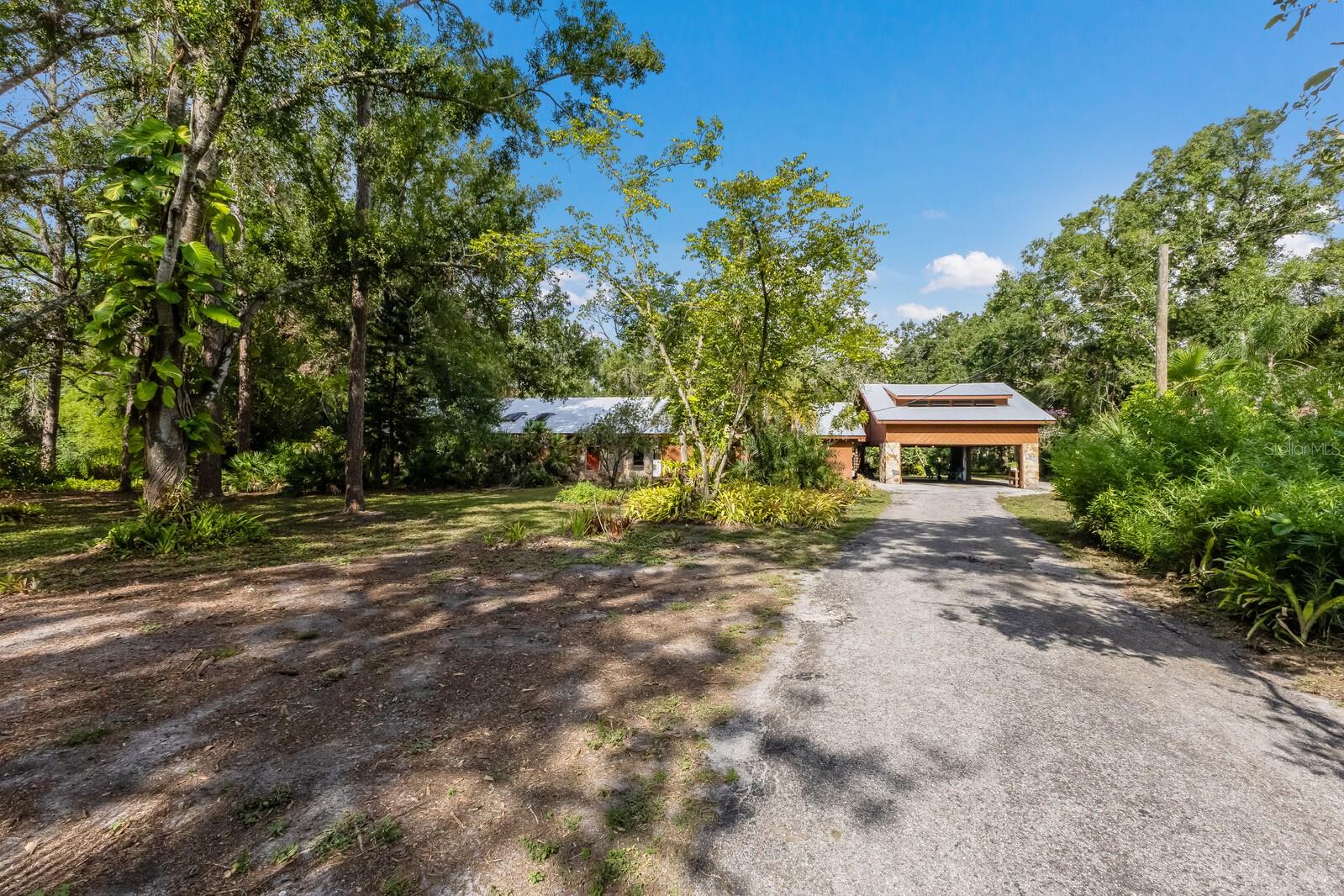 Image 4 of 82 For 10009 Oak Run Drive