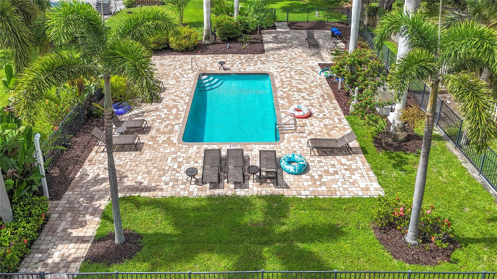 Image 45 of 47 For 2220 Bahia Vista St  G4