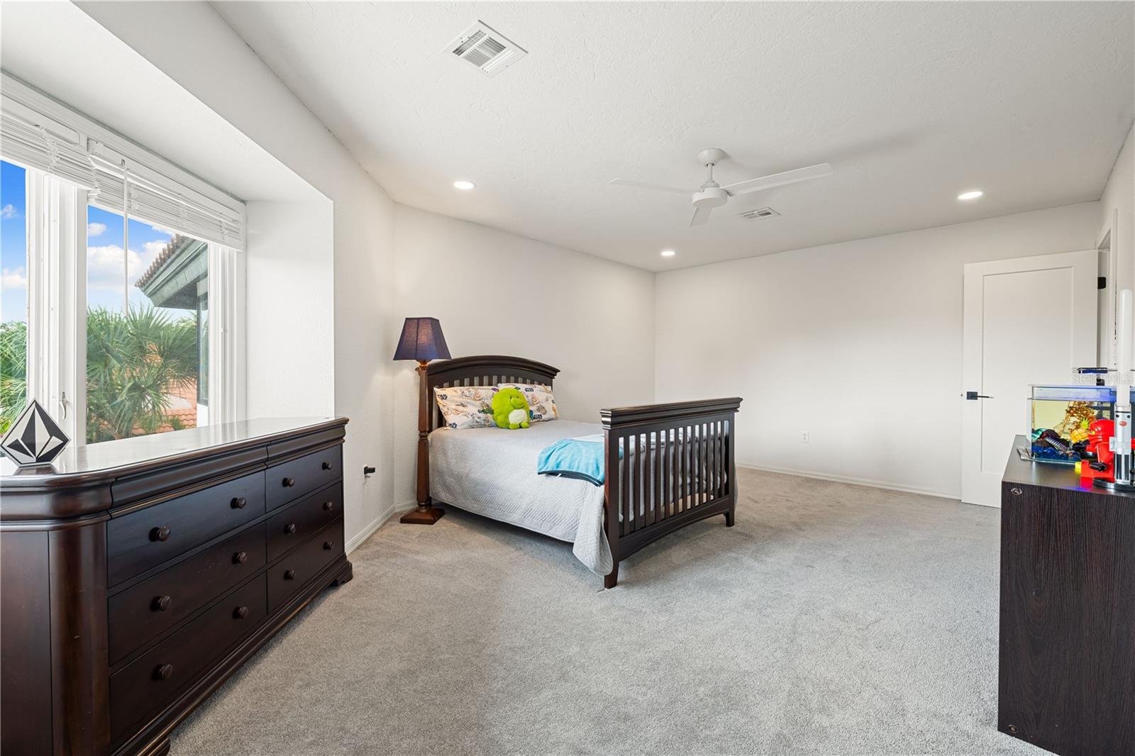 Image 39 of 100 For 1484 Seafarer Drive