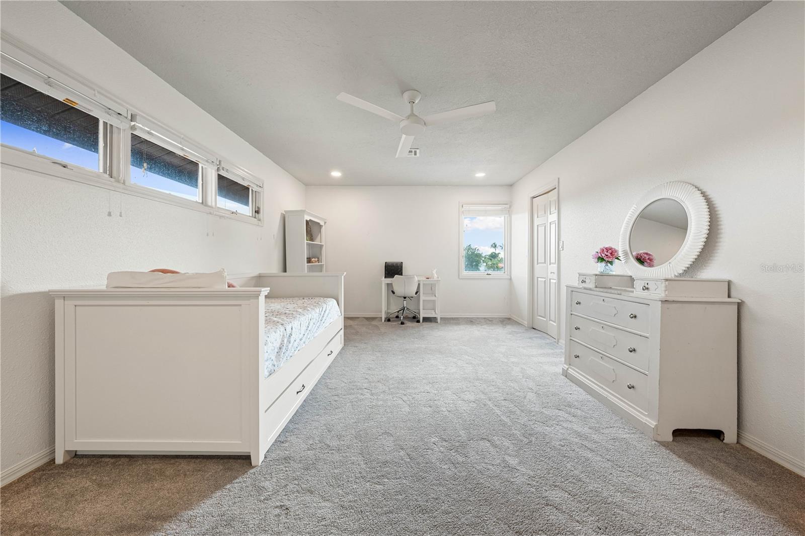 Image 41 of 100 For 1484 Seafarer Drive