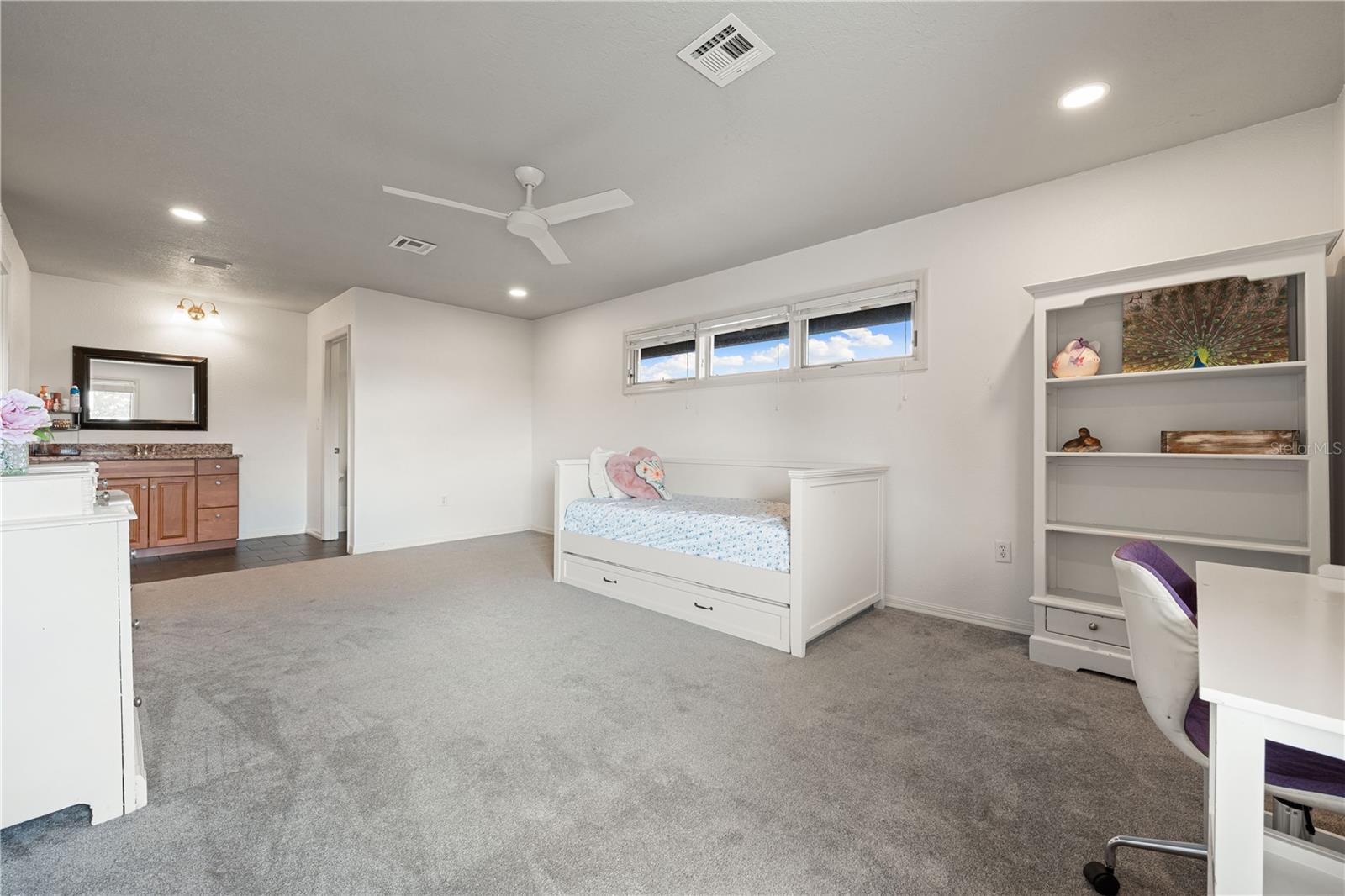Image 42 of 100 For 1484 Seafarer Drive