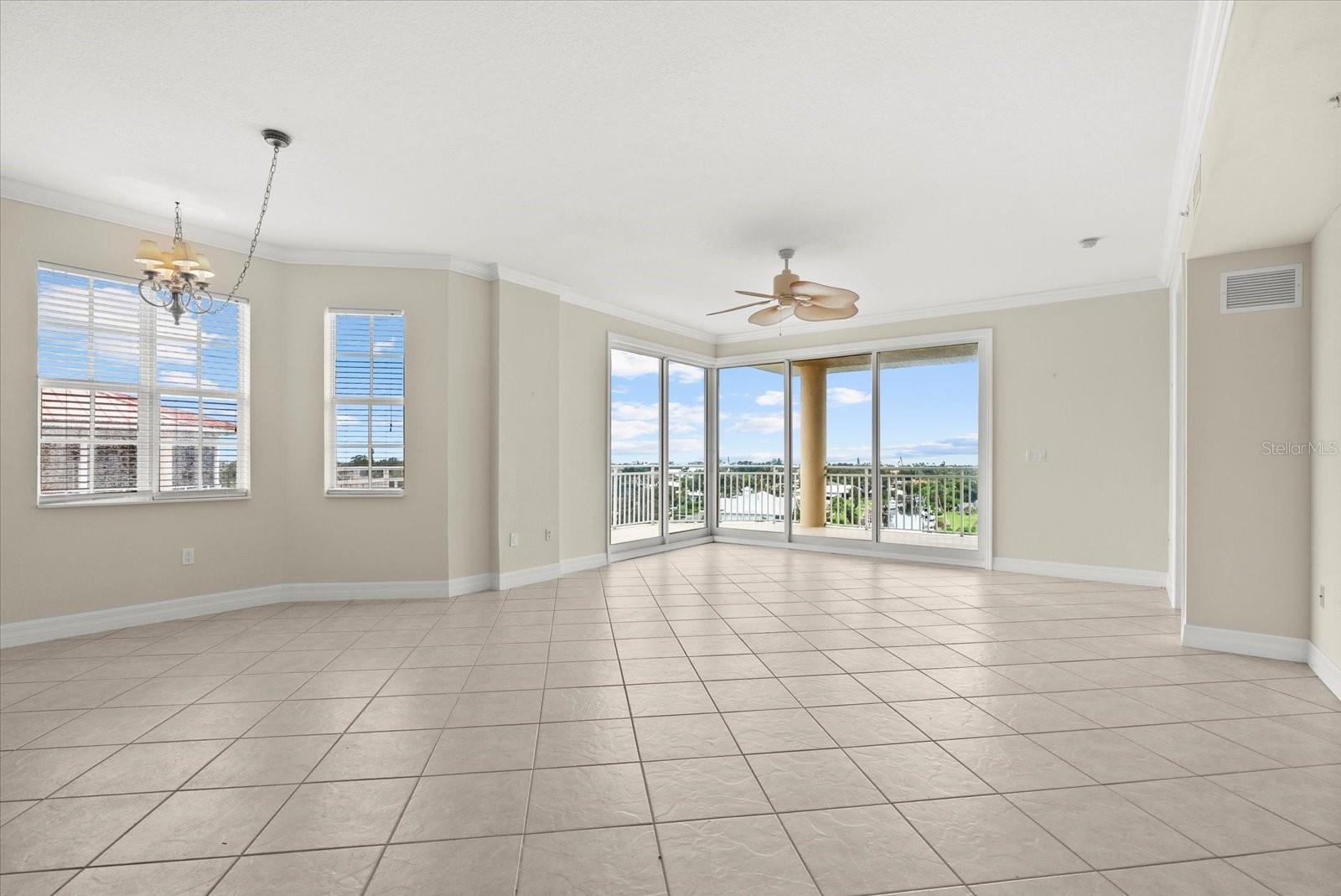 Image 11 of 47 For 5100 Jessie Harbor Drive 701