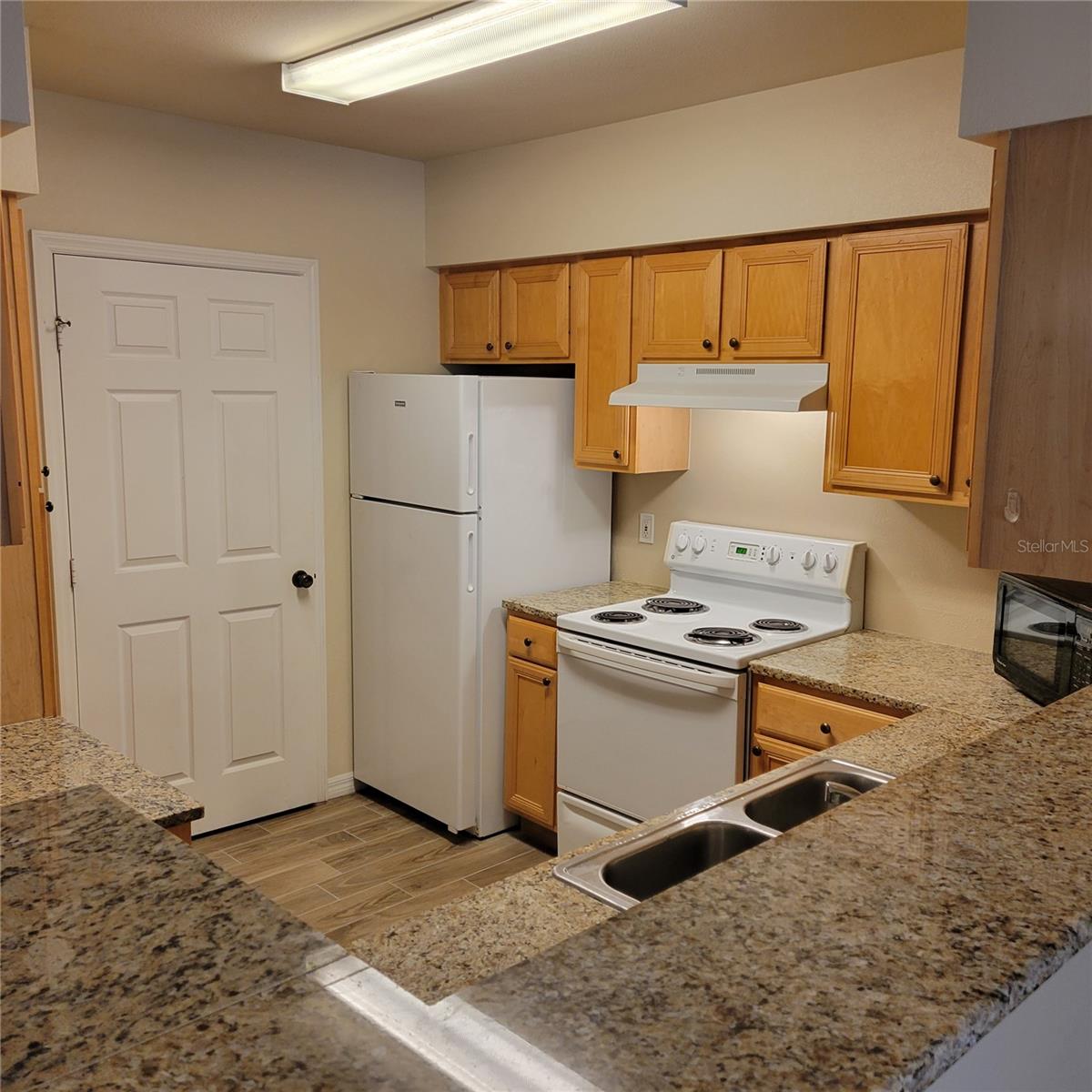 Image 3 of 23 For 1155 Villagio Circle 102