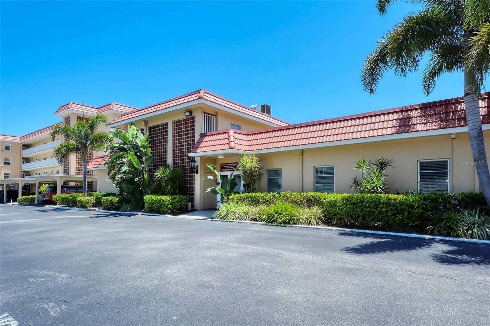 Image 29 of 65 For 1300 Portofino Drive 103