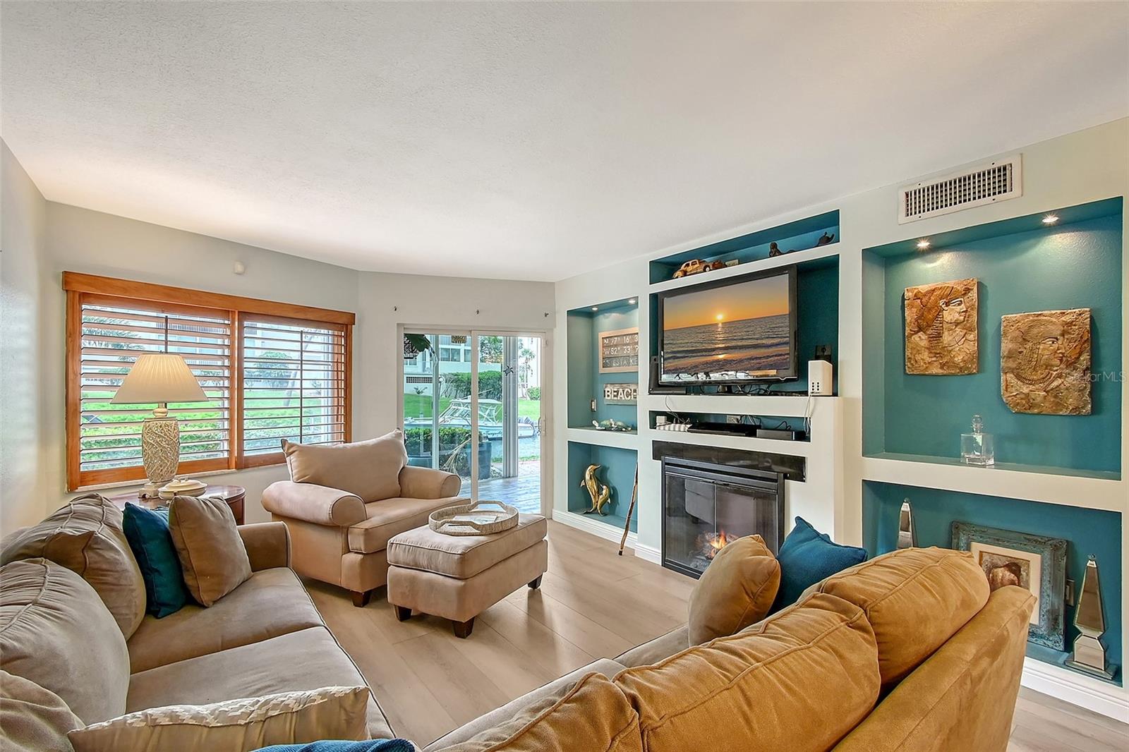 Image 6 of 65 For 1300 Portofino Drive 103