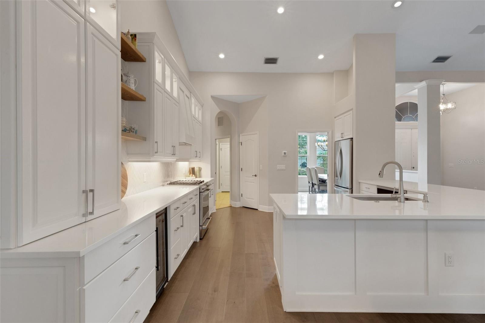 Image 11 of 61 For 8102 Waterview Boulevard