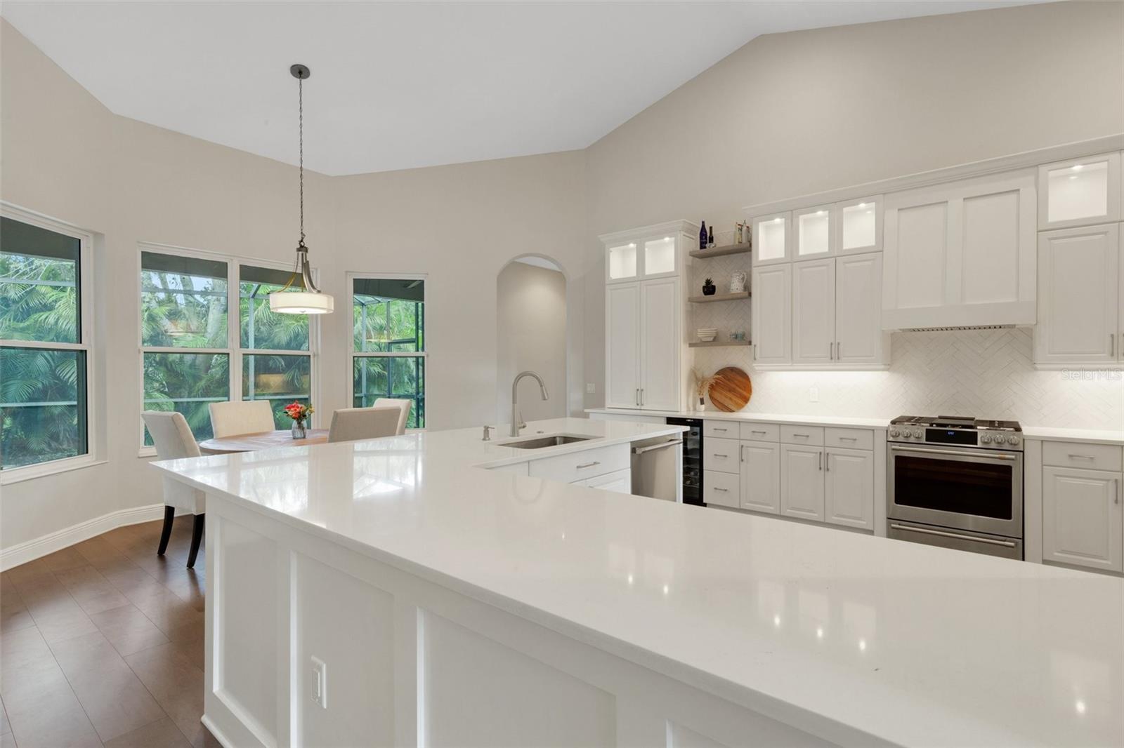 Image 14 of 61 For 8102 Waterview Boulevard