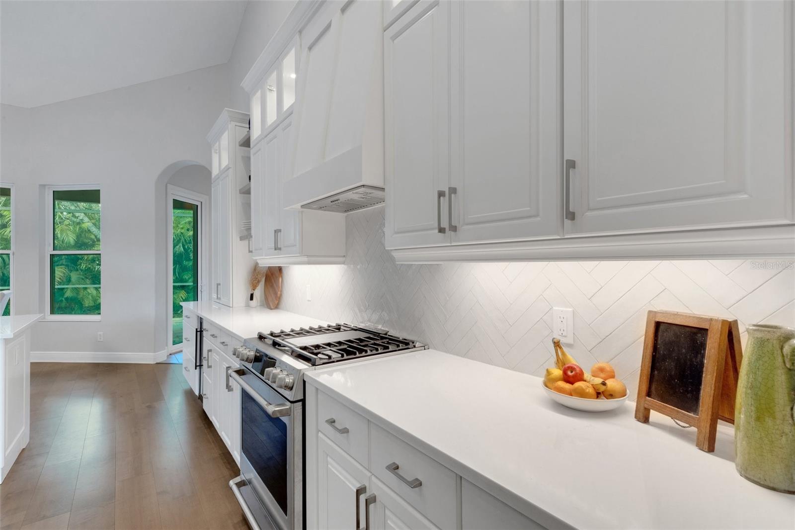 Image 7 of 61 For 8102 Waterview Boulevard