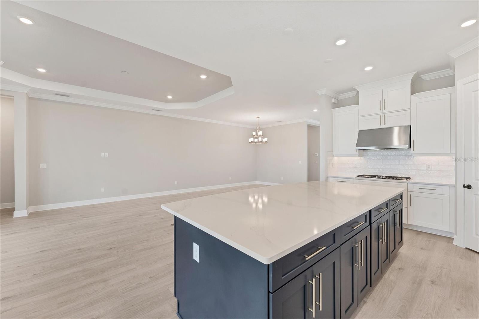 Image 15 of 92 For 15813 San Lazzaro Avenue