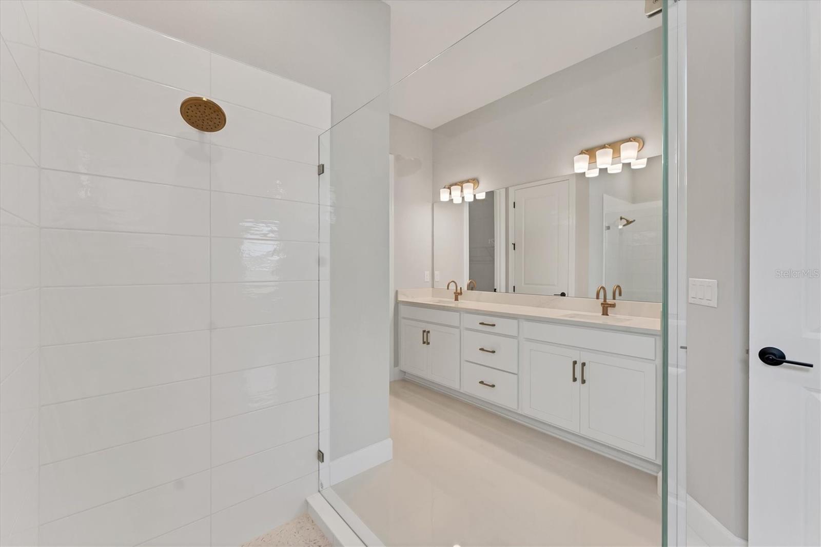 Image 25 of 92 For 15813 San Lazzaro Avenue