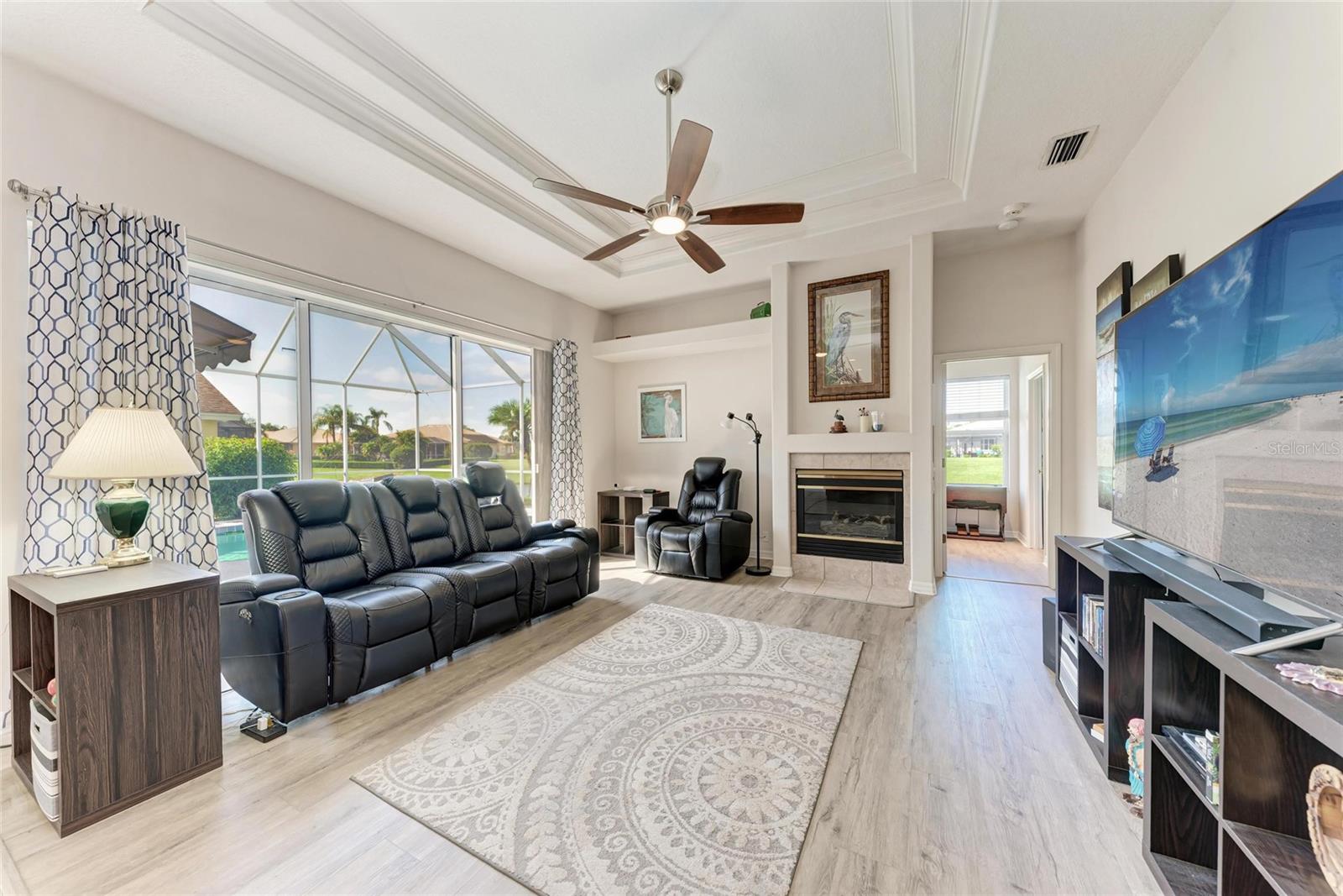 Image 13 of 48 For 11915 Oak Ridge Drive