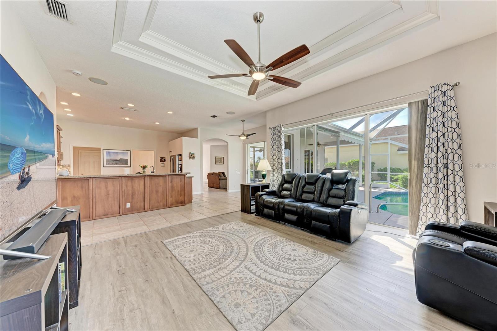 Image 14 of 48 For 11915 Oak Ridge Drive