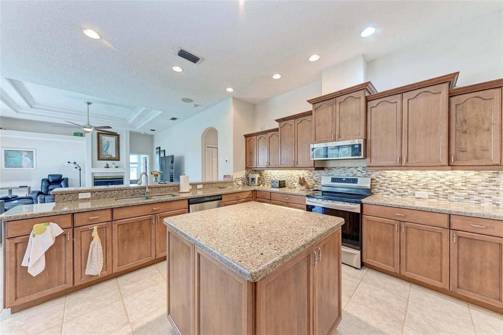 Image 18 of 48 For 11915 Oak Ridge Drive