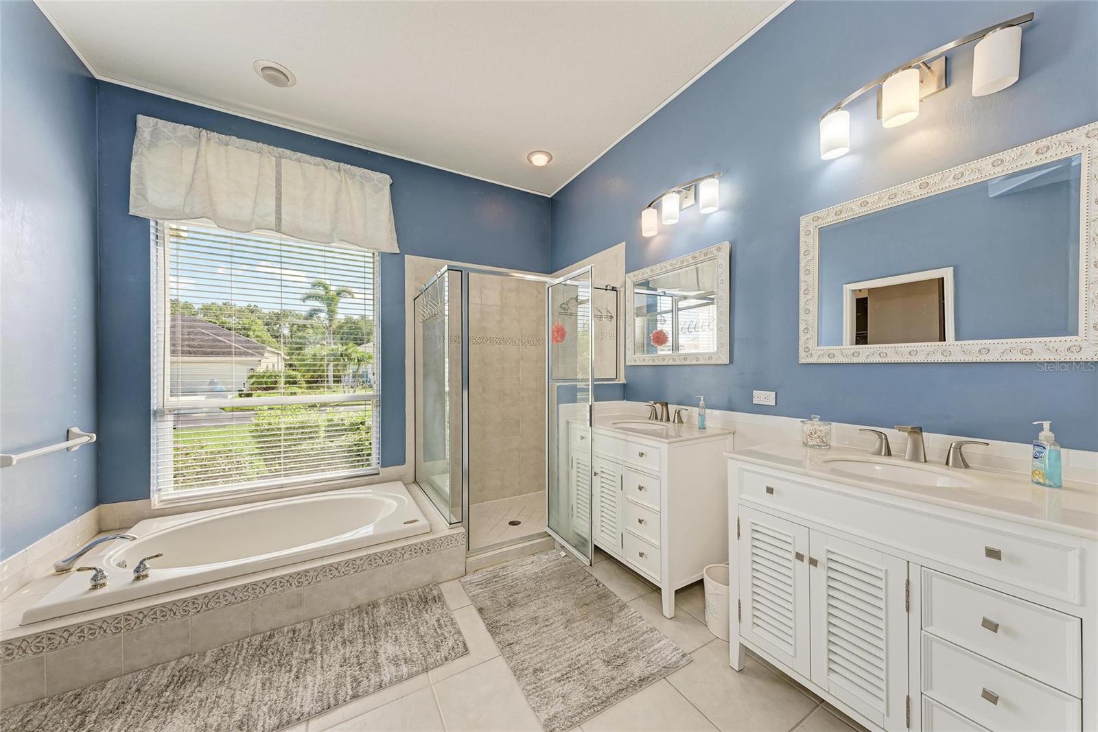 Image 30 of 48 For 11915 Oak Ridge Drive