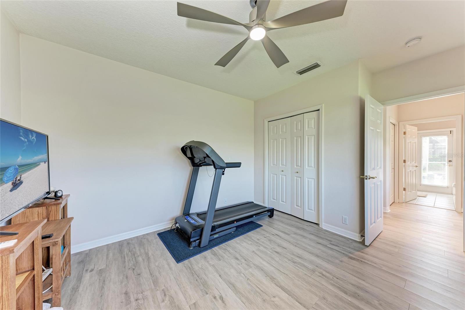 Image 32 of 48 For 11915 Oak Ridge Drive