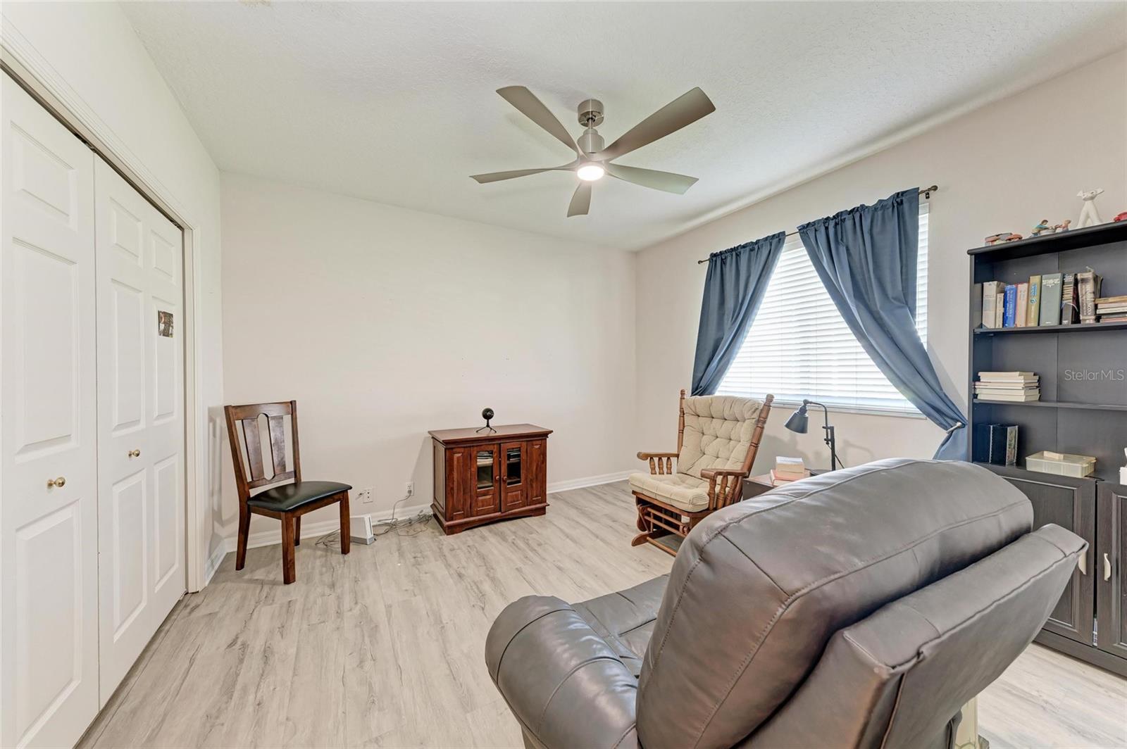 Image 33 of 48 For 11915 Oak Ridge Drive