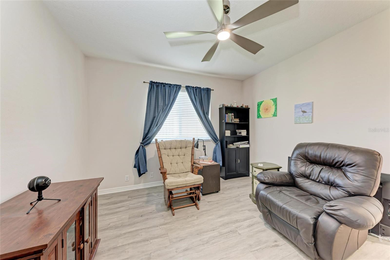 Image 34 of 48 For 11915 Oak Ridge Drive