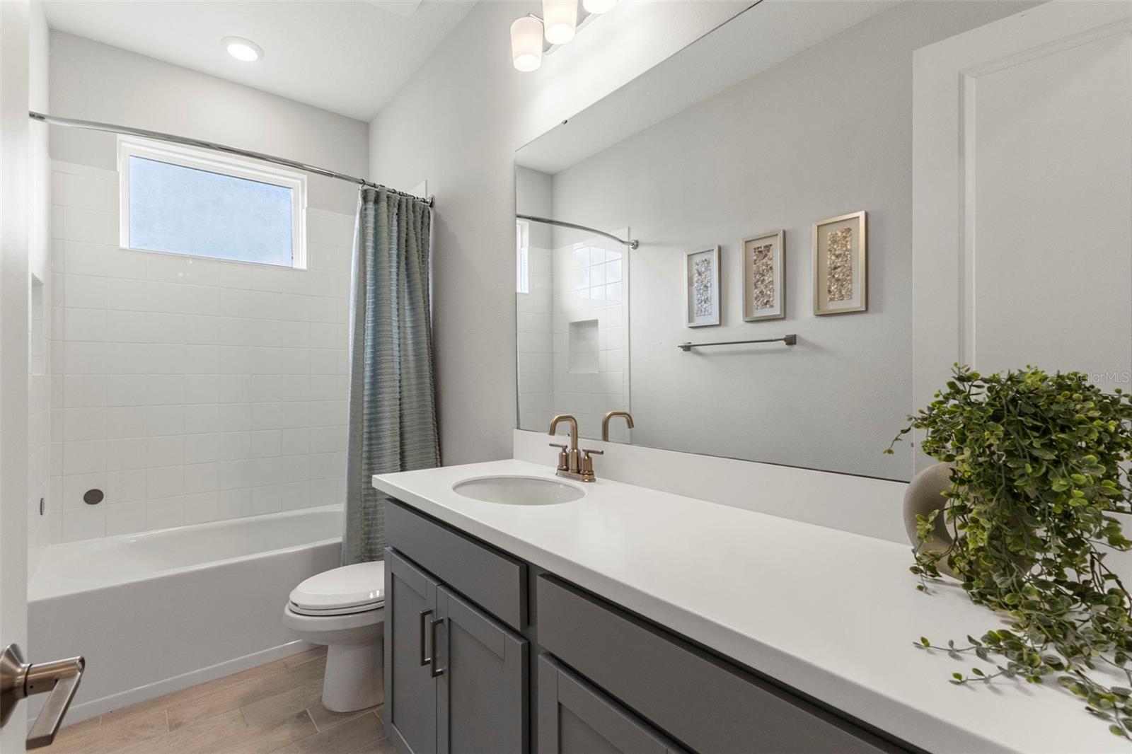 Image 13 of 53 For 9012 Tequila Sunrise Drive