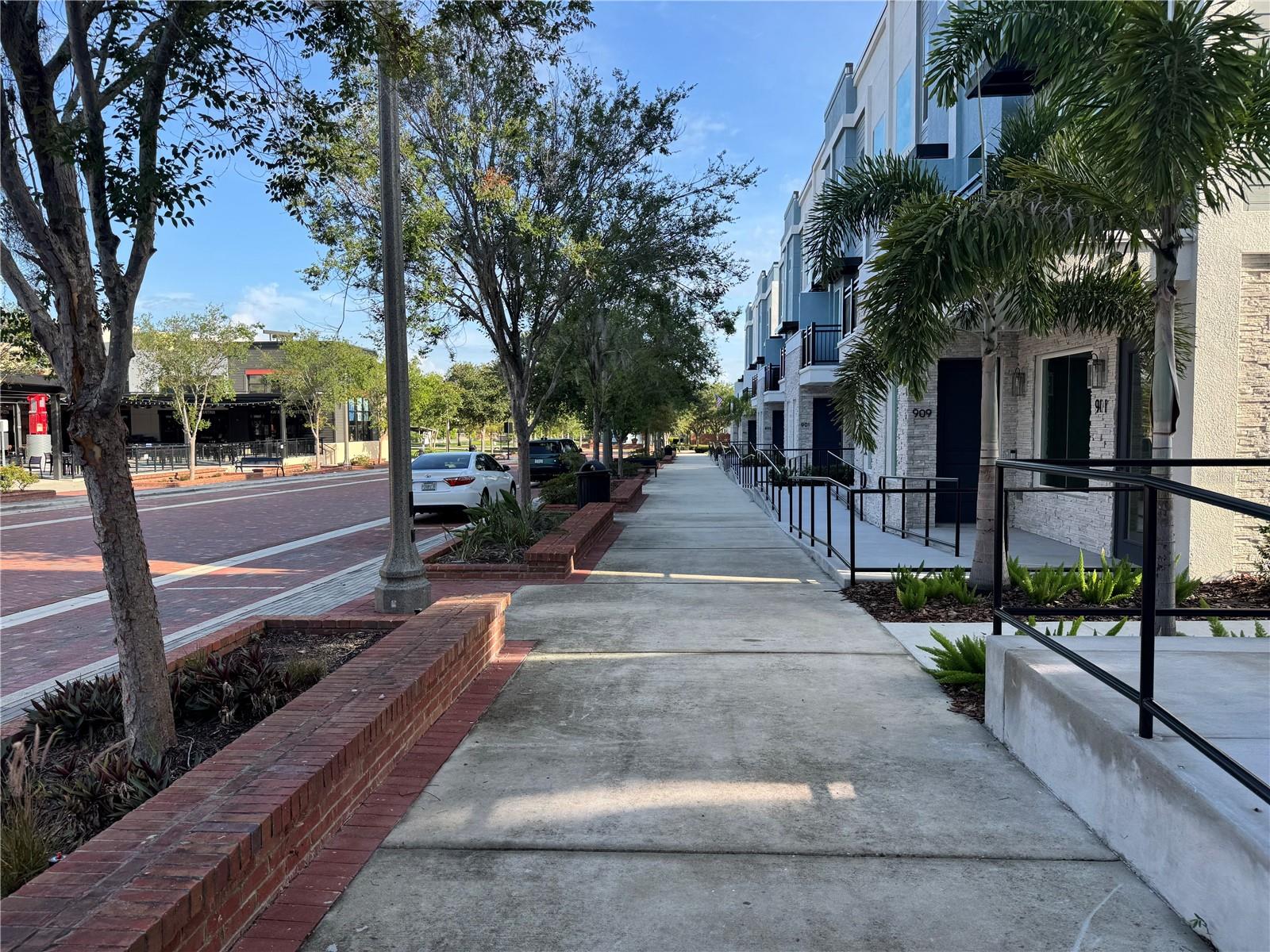 Image 21 of 45 For 889 City Walk Lane C-1 - Or