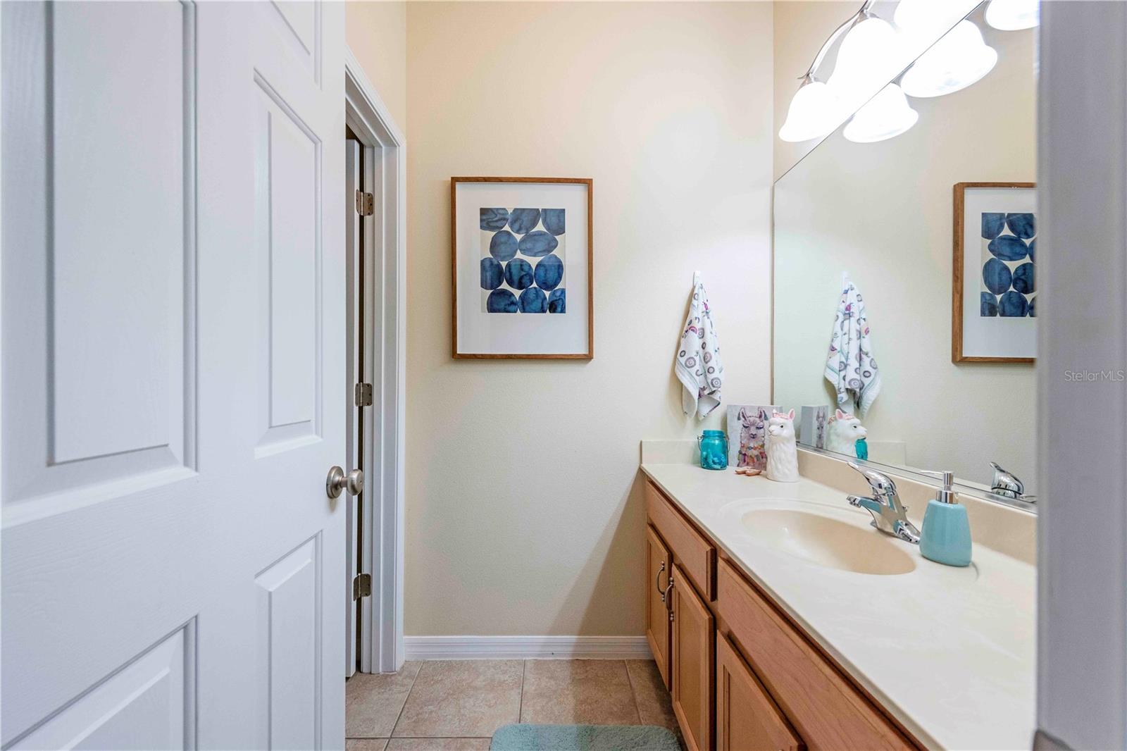 Image 15 of 18 For 3698 Parkridge Circle 26-104