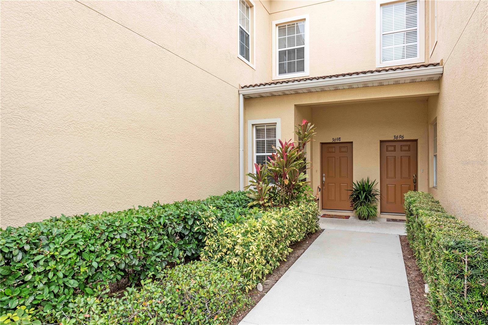 Image 2 of 18 For 3698 Parkridge Circle 26-104