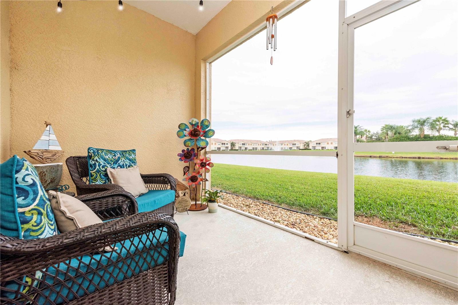 Image 6 of 18 For 3698 Parkridge Circle 26-104