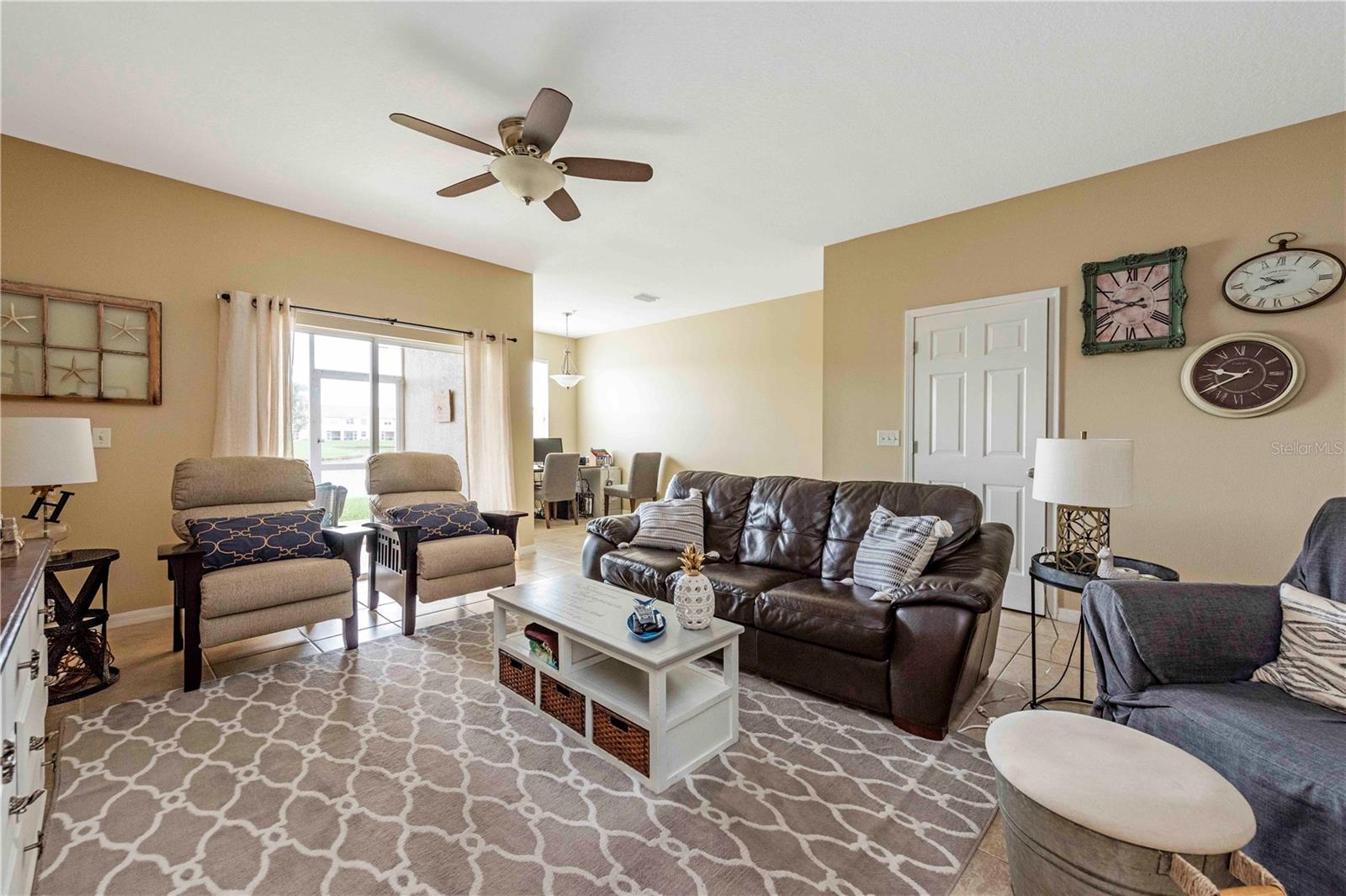 Image 7 of 18 For 3698 Parkridge Circle 26-104