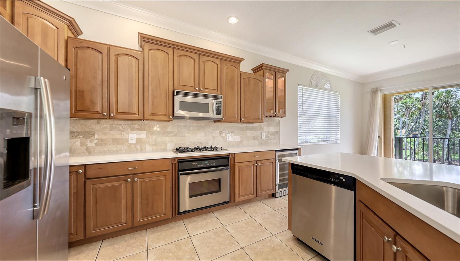 Image 11 of 92 For 1512 3rd Street Circle E