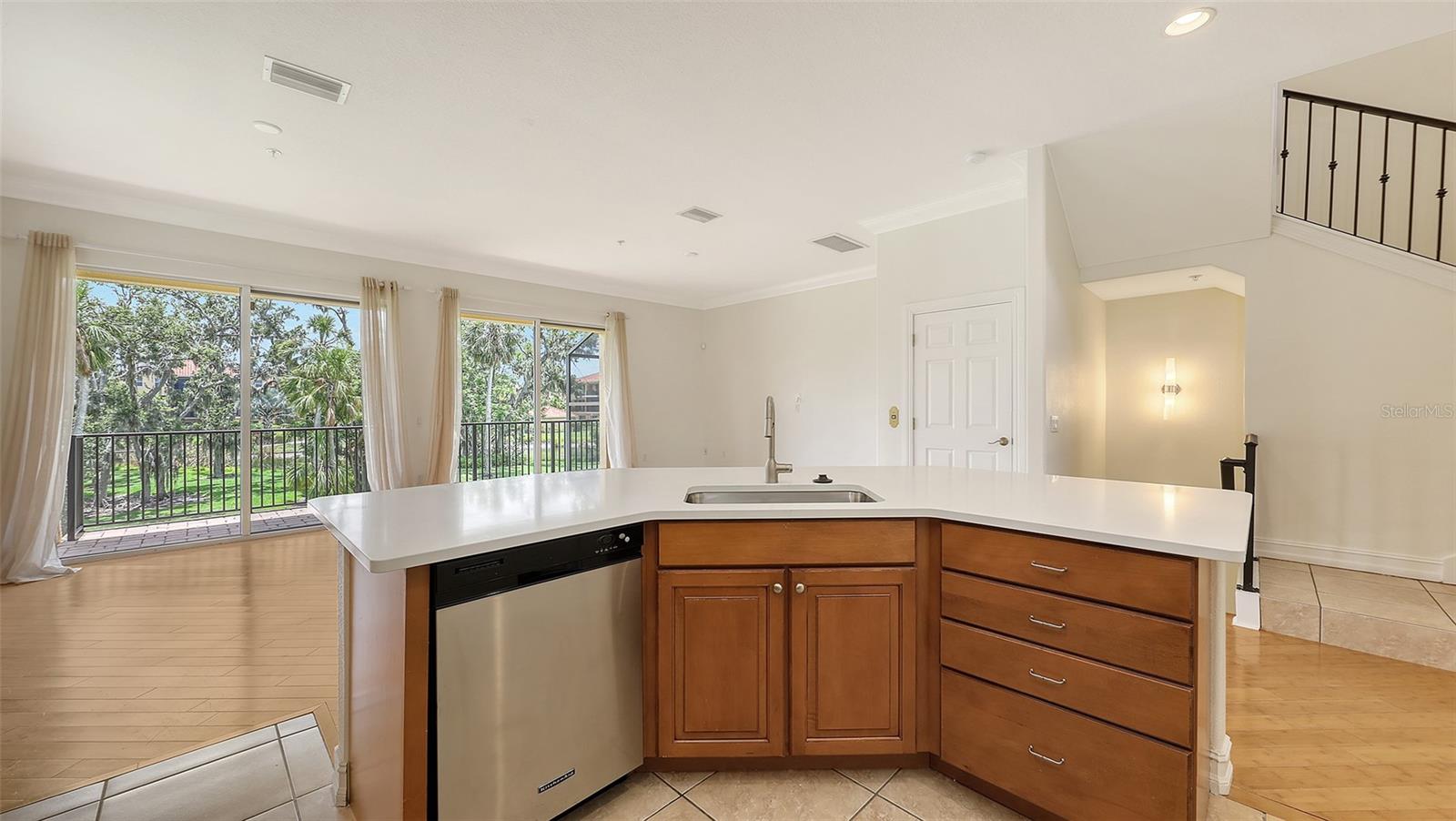 Image 12 of 92 For 1512 3rd Street Circle E