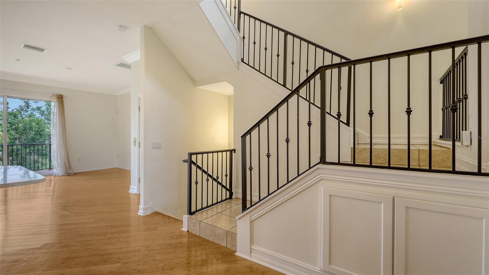 Image 21 of 92 For 1512 3rd Street Circle E