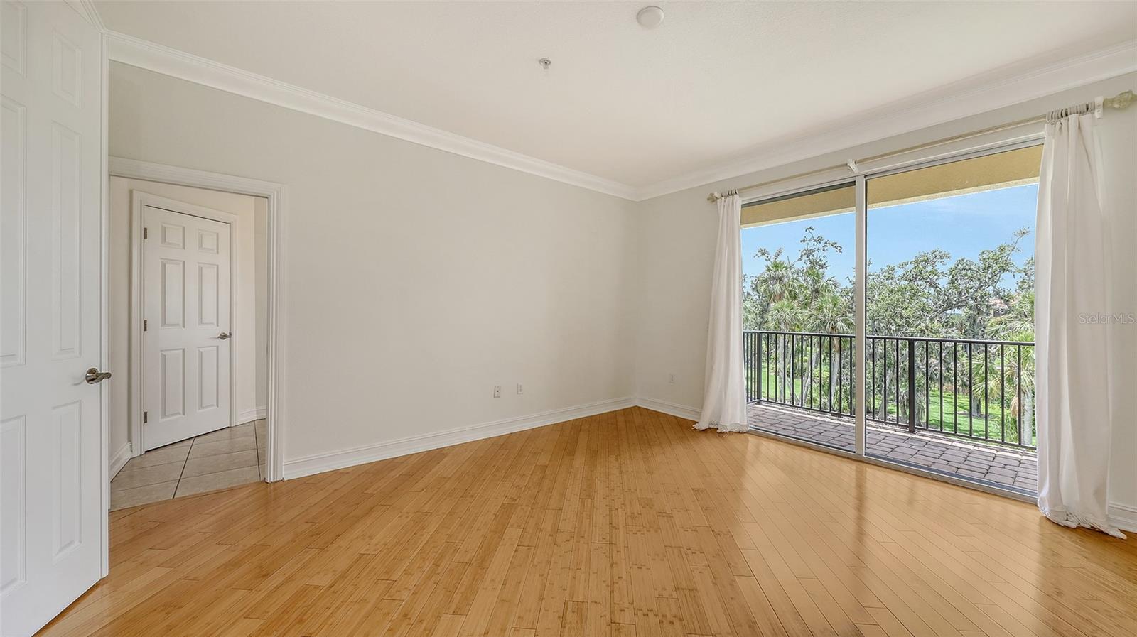 Image 28 of 92 For 1512 3rd Street Circle E
