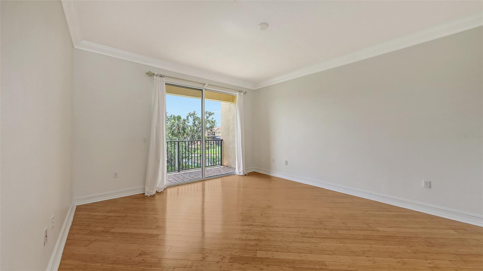 Image 31 of 92 For 1512 3rd Street Circle E