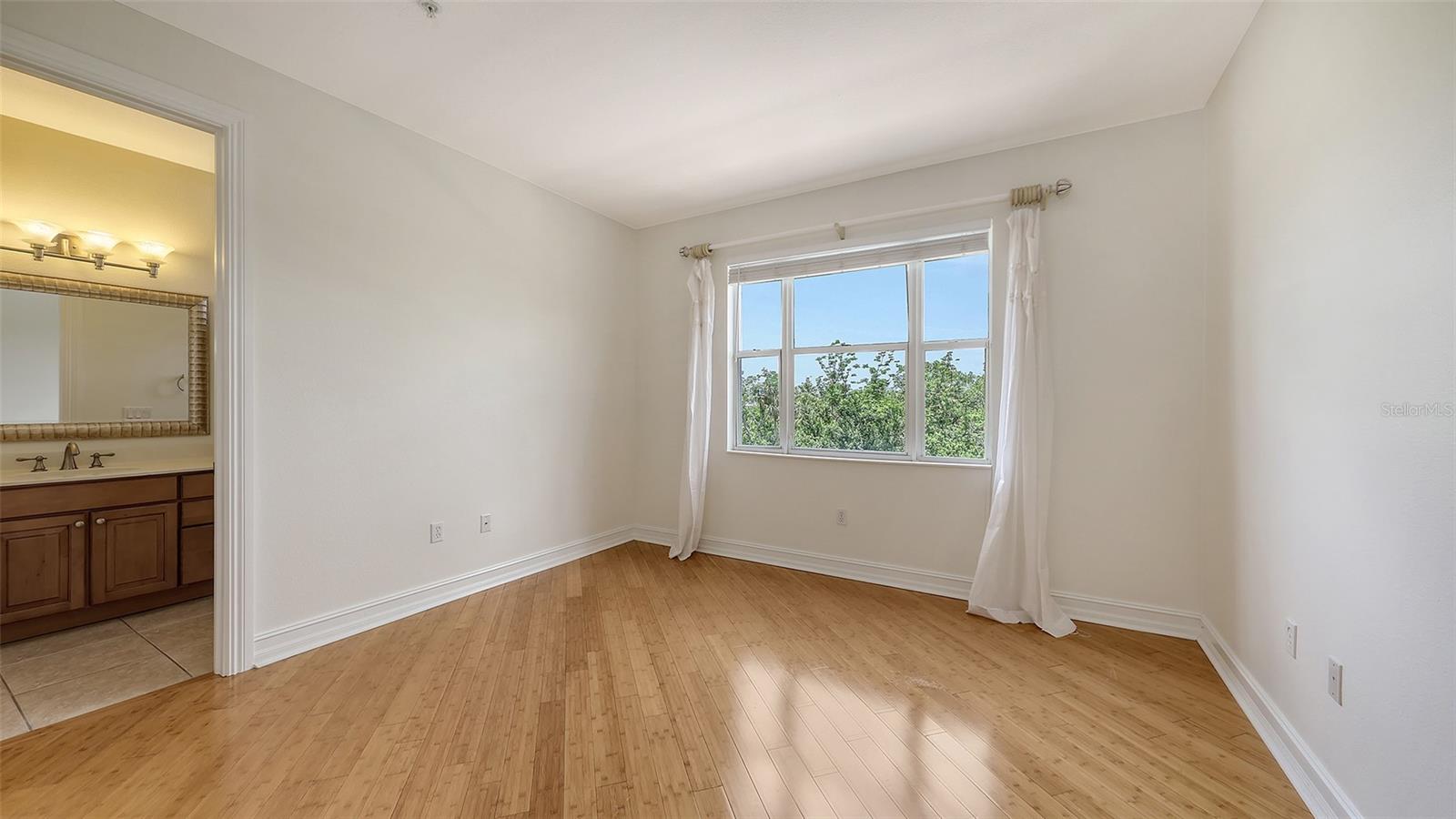Image 38 of 92 For 1512 3rd Street Circle E