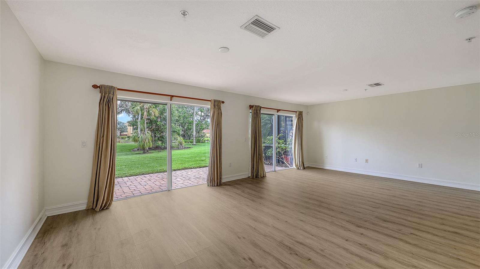 Image 45 of 92 For 1512 3rd Street Circle E