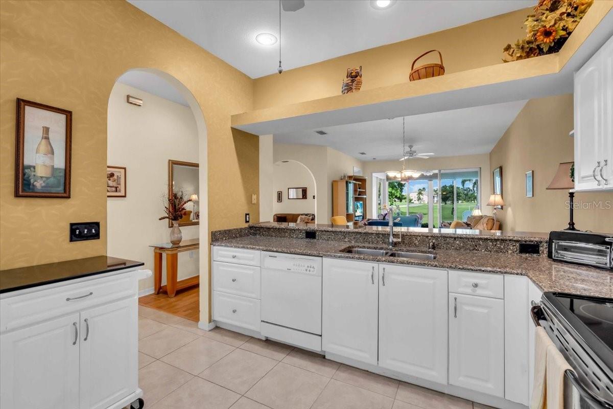Image 12 of 62 For 6908 Stoneywalk Court