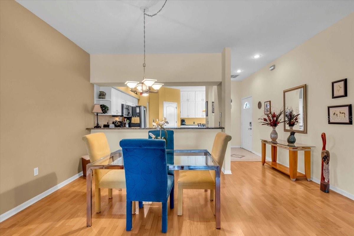 Image 15 of 62 For 6908 Stoneywalk Court
