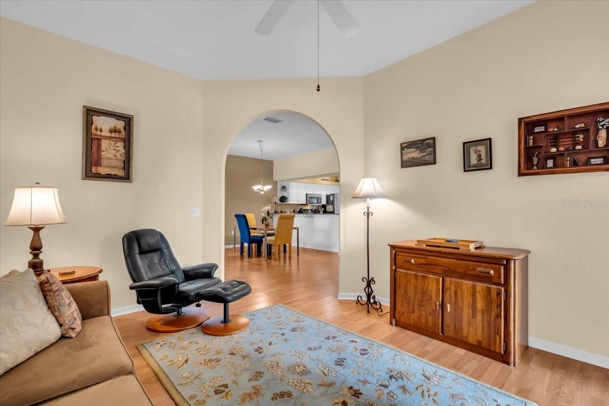 Image 20 of 62 For 6908 Stoneywalk Court