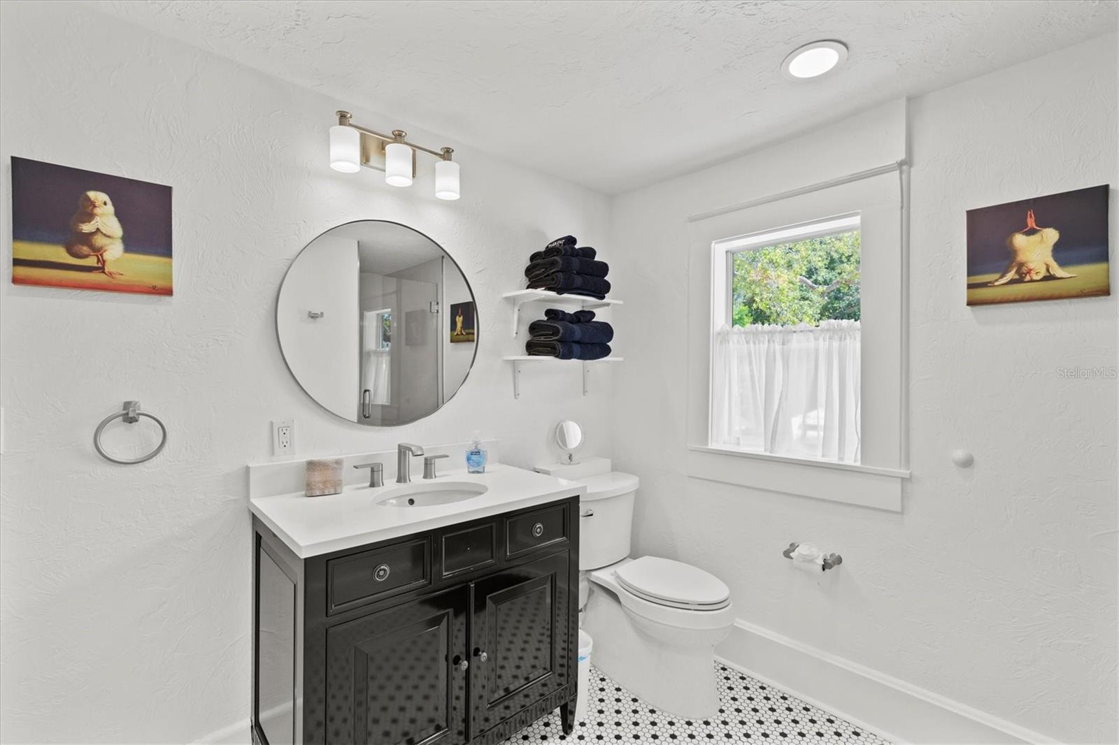 Image 23 of 81 For 1523 1st Avenue W