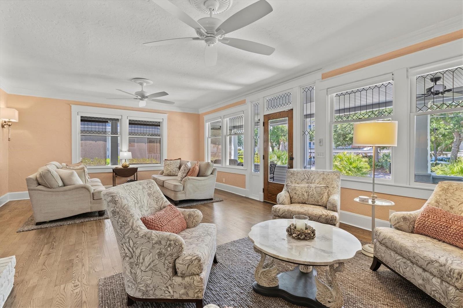Image 6 of 81 For 1523 1st Avenue W