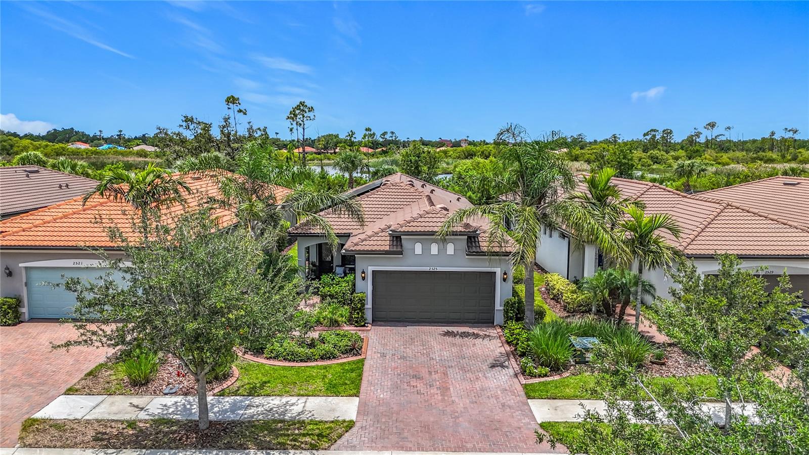 Image 2 of 33 For 2525 Daisy Drive