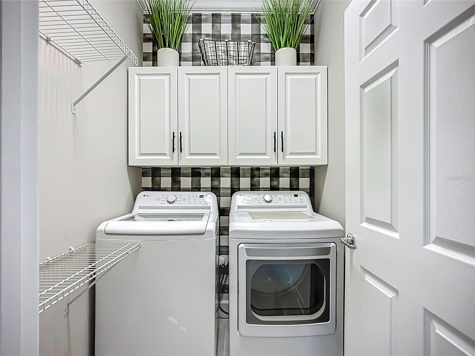 Image 21 of 33 For 2525 Daisy Drive