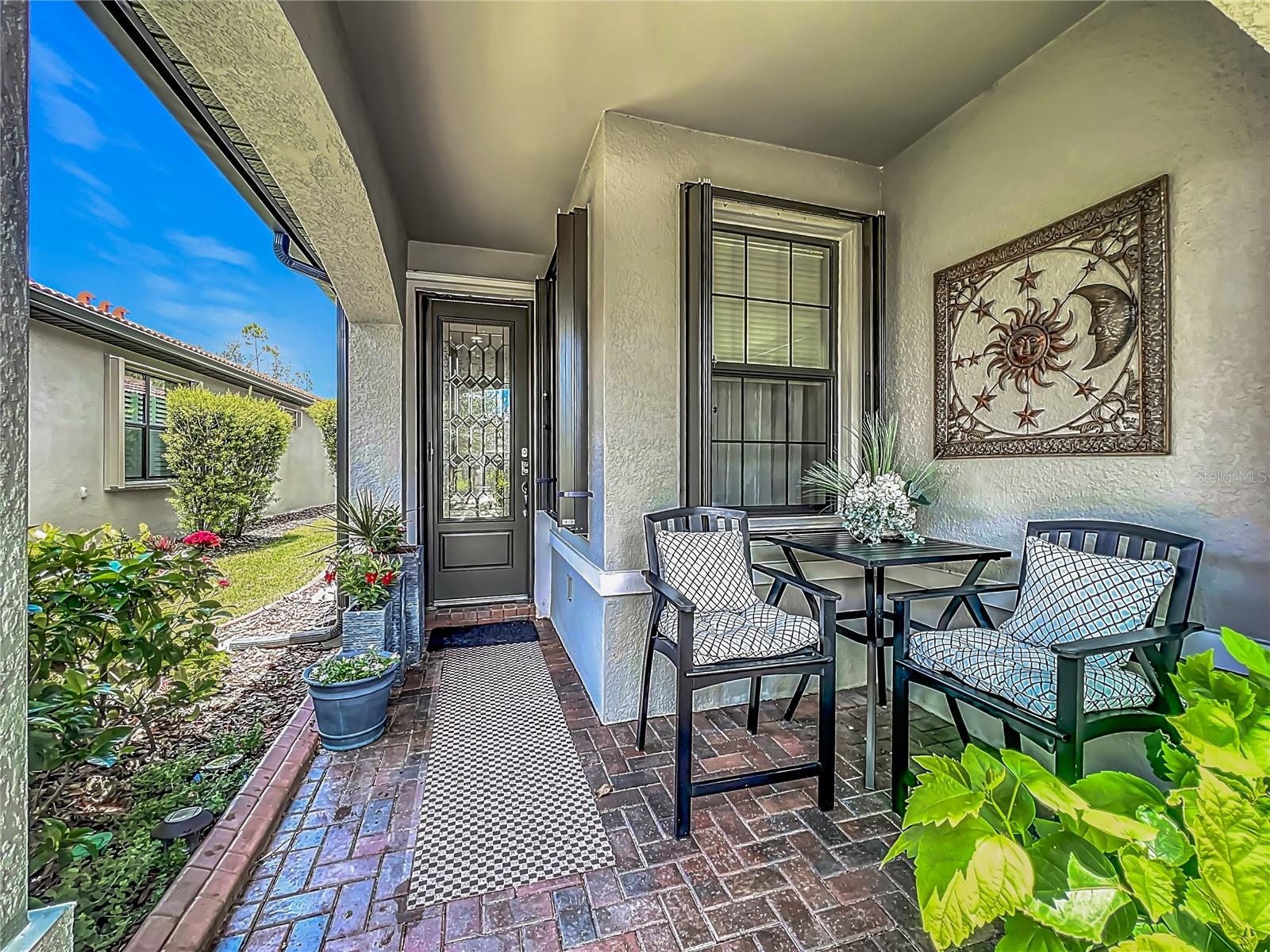 Image 3 of 33 For 2525 Daisy Drive
