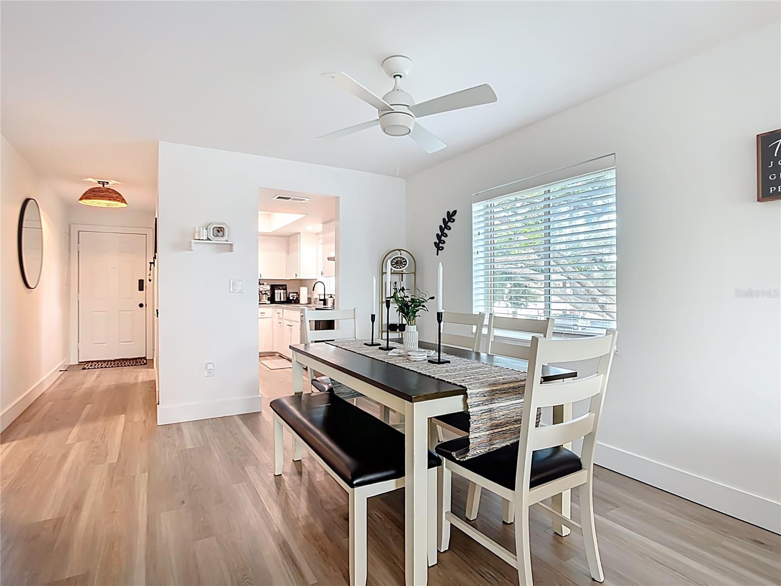 Image 14 of 44 For 516 Parkdale Mews  516