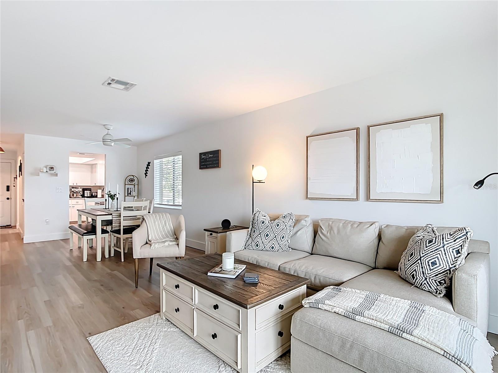 Image 18 of 44 For 516 Parkdale Mews  516