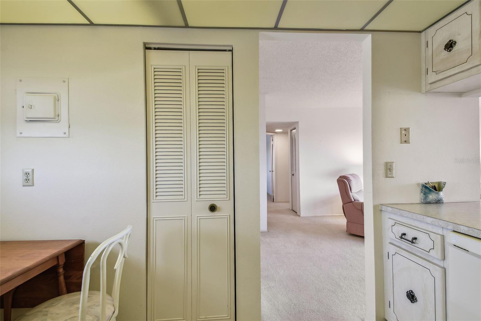Image 18 of 64 For 3680 Ironwood Circle  704-l