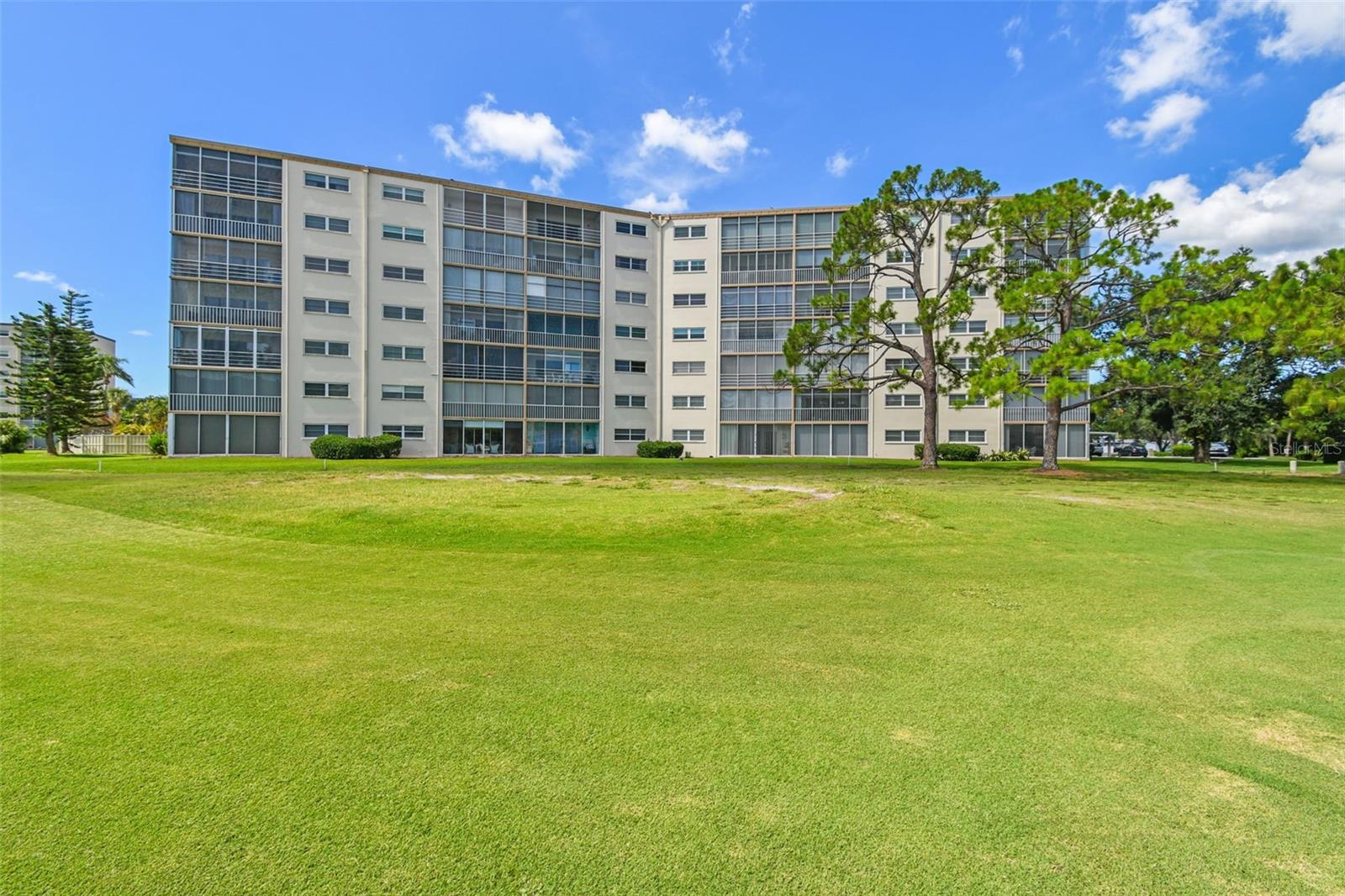 Image 4 of 64 For 3680 Ironwood Circle  704-l