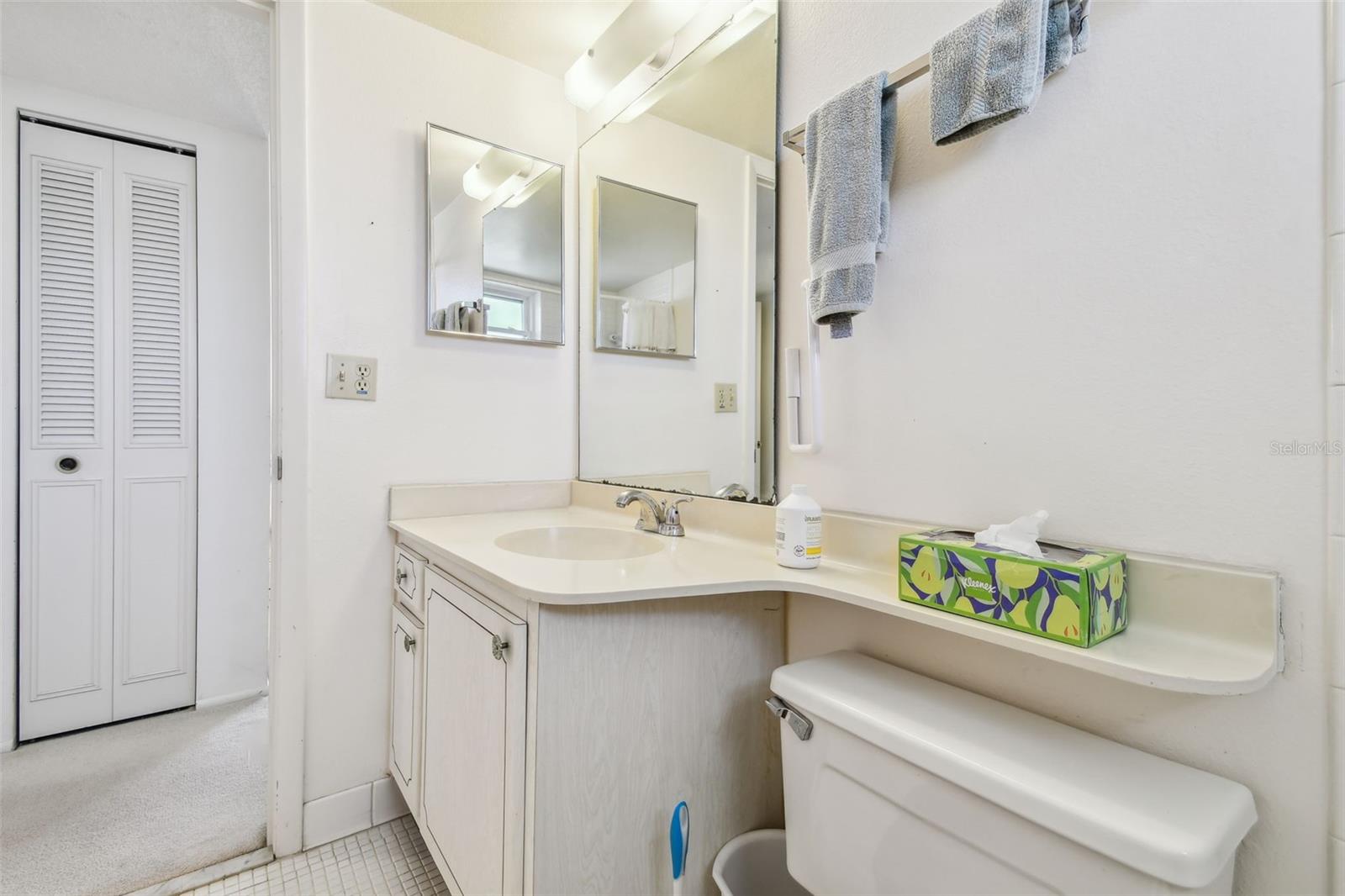 Image 45 of 64 For 3680 Ironwood Circle  704-l